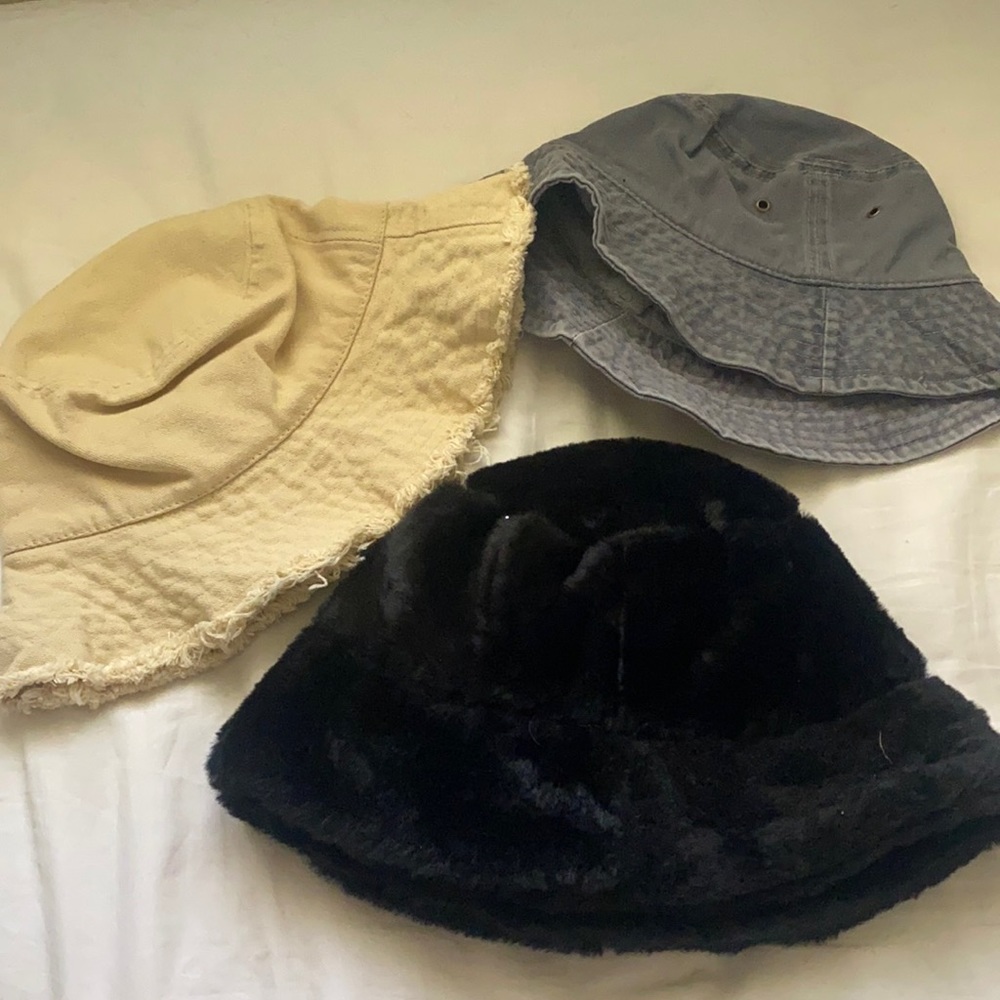 Pack of 3 bucket hats black fuzzy beige and faded gray